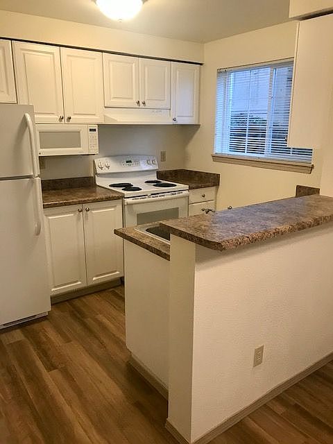 1st image of 2795 Chelsea Ln SW APT 1011