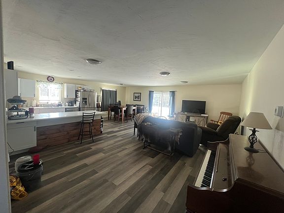 2nd image of 41481 Derks Lake Rd