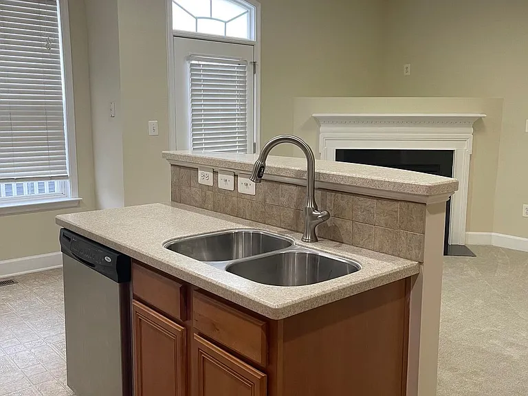 620 Kingfisher Ave — Photo 18