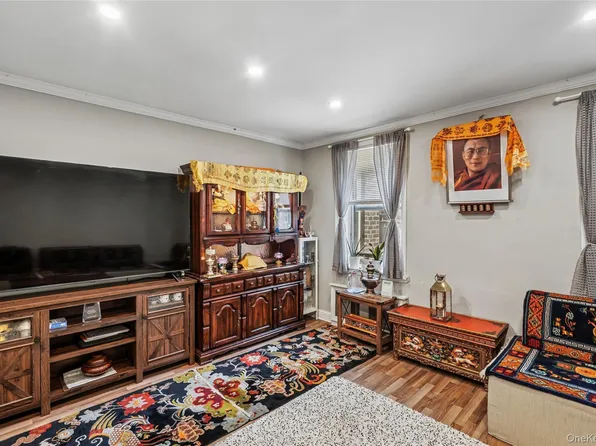 76-10 34th Avenue #3H, Jackson Heights, NY 11372