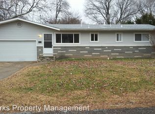 1310 S Airwood Ave, Springfield, MO 65804