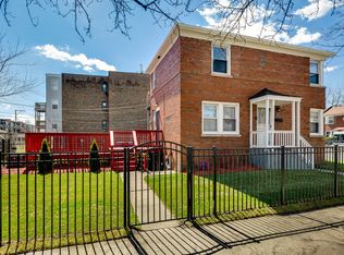2001 E 74th St, Chicago, IL 60649