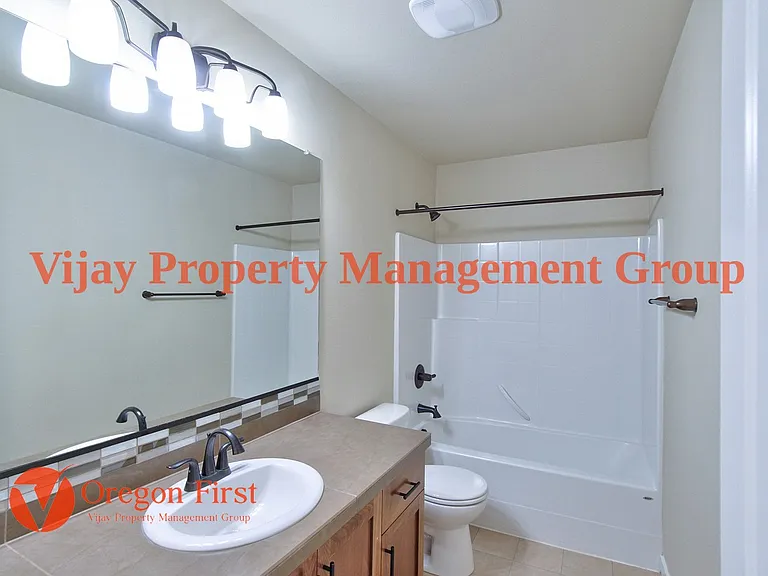 Upper Level Bathroom