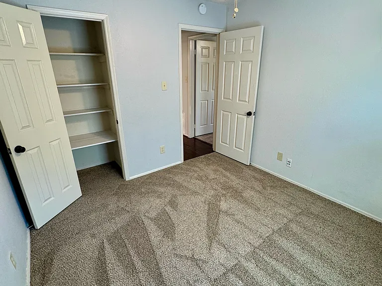 4415 Seville Ln — Photo 16