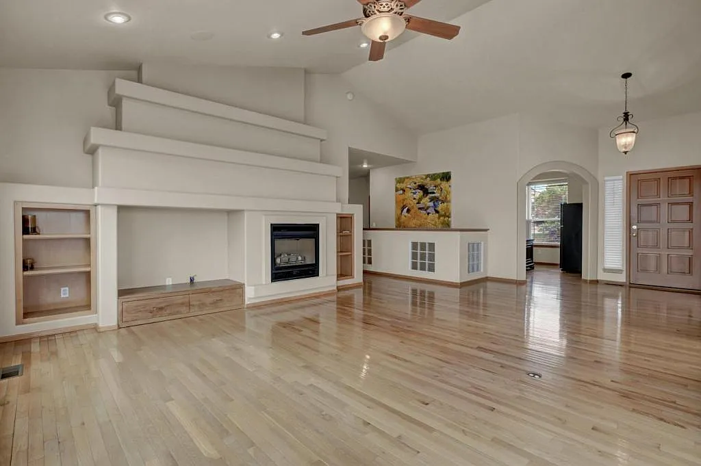 5235 Bancroft Heights — Photo 3