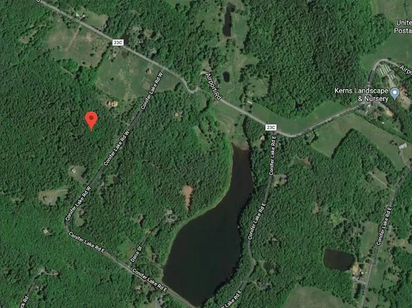 82 Conifer Lake Rd W, Jewett, NY 12444