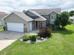 705 25th Ave NW, Austin, MN 55912