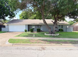 1412 Linwood Ln, Edgecliff Village, TX 76134