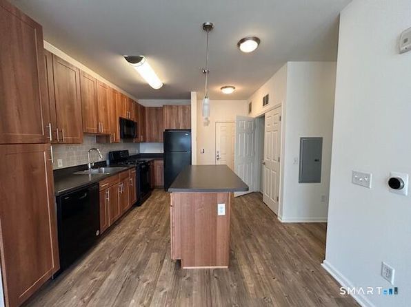10 Norden Pl #229
