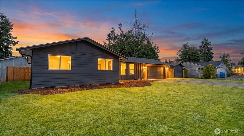 2nd image of 1101 Tule Lake Road S