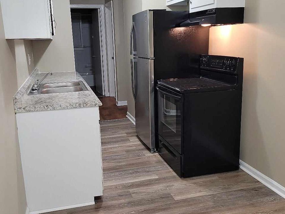 1st image of 1820 Augusta Dr APT 6