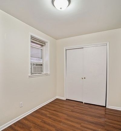 5th image of 504 W 32nd St #2F