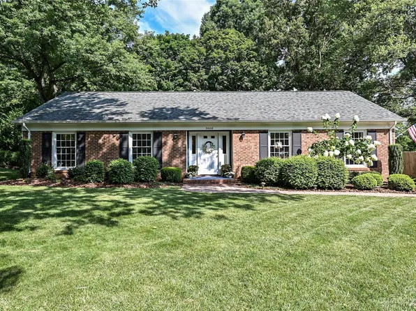 9606 Lone Oak Ct, Charlotte, NC 28270