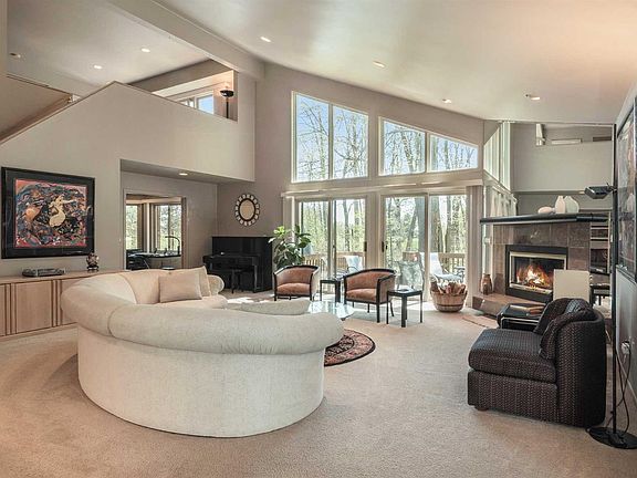 5th image of 4562 Cross Creek Dr