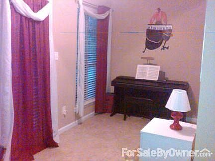 Back
						:
						view from inside of raised portion of deck, not screend