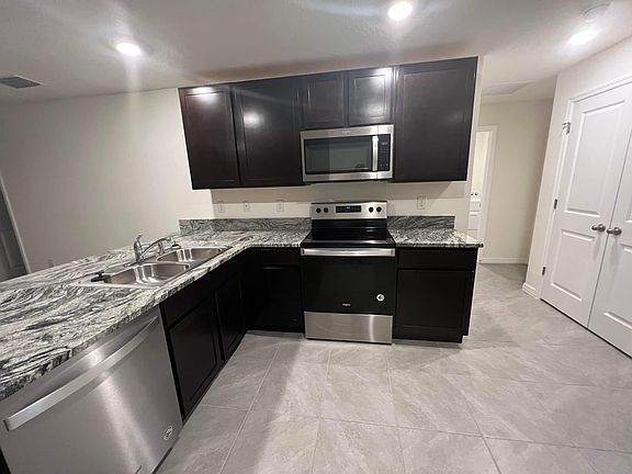 5th image of 8533 Triumph Cir