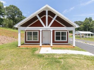 1027 Smyzer Rd, Townville, SC 29689