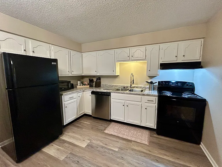 917 Davis Blvd #4 — Photo 19