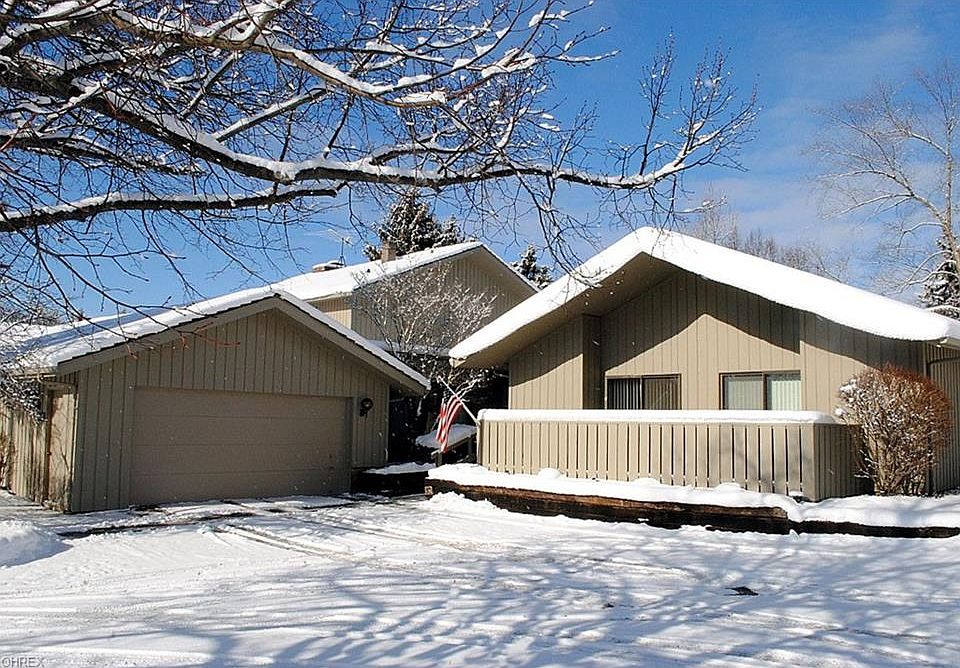 1st image of 391-22 Knollwood Dr