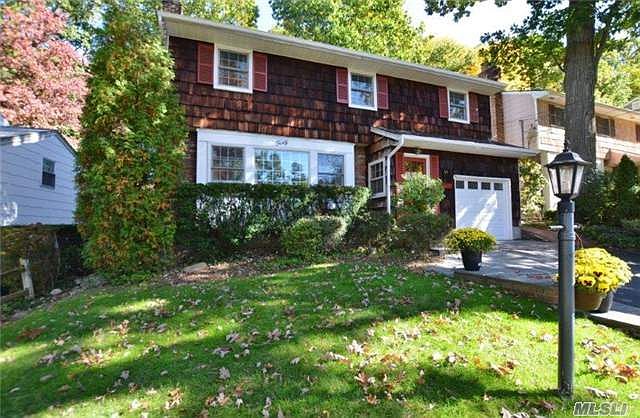 1st image of 40 Briarwood Dr