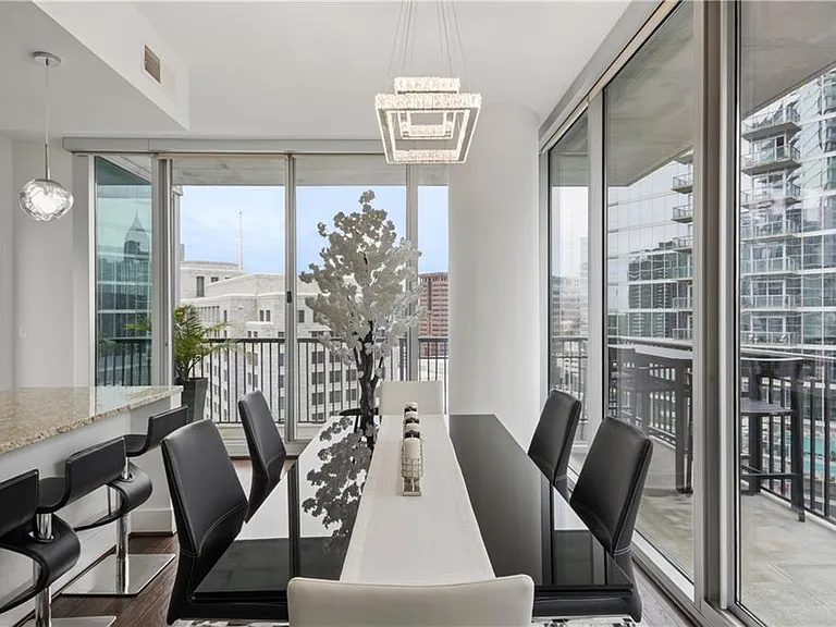 1080 Peachtree St NE #1411 — Photo 22