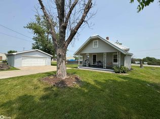1121 N 18th St, Centerville, IA 52544