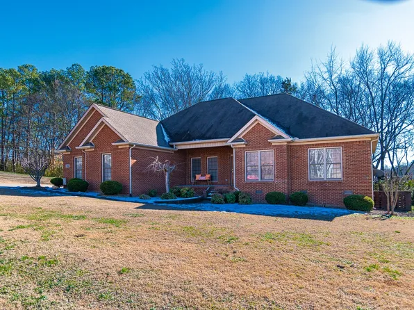 900 Bellemeade Dr, Fayetteville, TN 37334