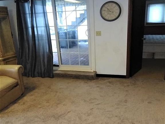 4th image of 810 Greenhill Dr