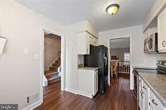 821 Stockbridge Dr — Photo 7