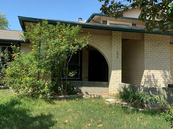 1319 Bay Horse Dr, San Antonio, TX 78245
