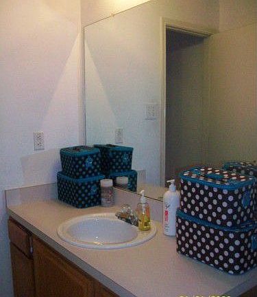 3rd image of 2038 Picadilly Blvd