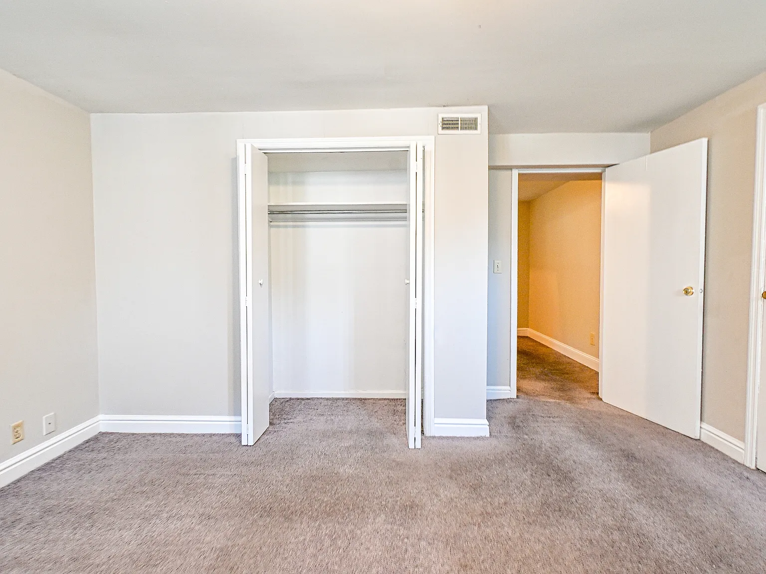 3280 Jefferson Avenue - 1 — Photo 2