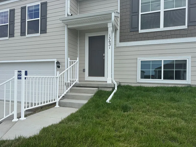 13631 Whitmore St — Photo 2