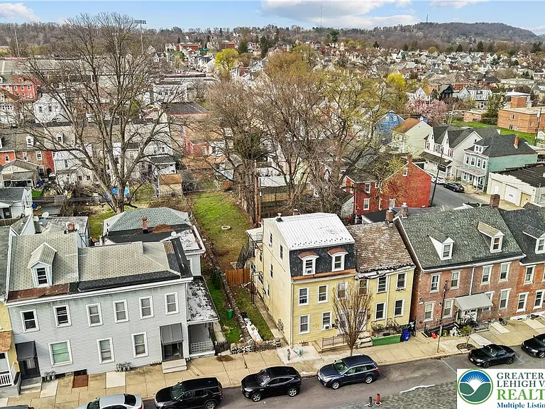 1113 Ferry St #3 — Photo 15