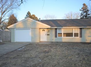 931 Pennsylvania Ave, Aurora, IL 60506