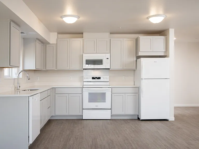 180 W Burnsville Pkwy — Photo 3