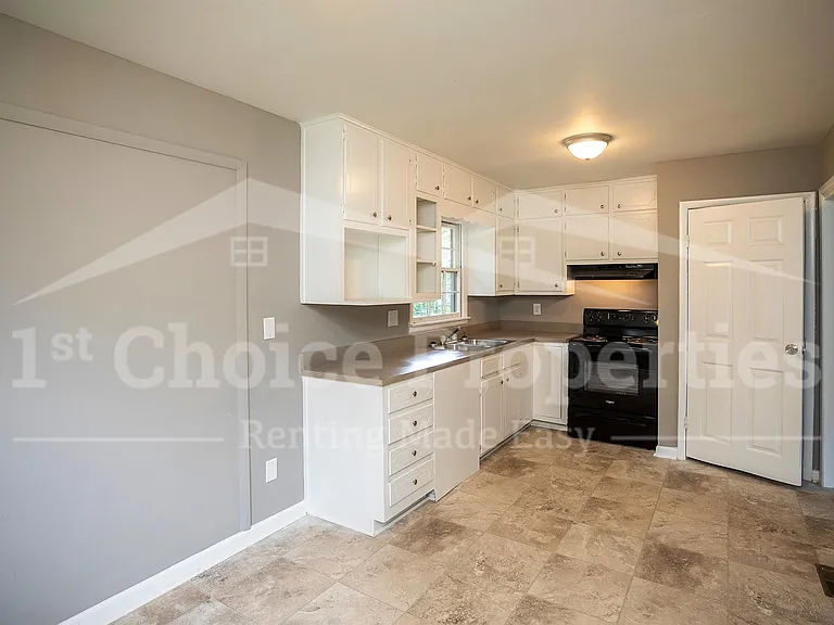 1037 Dawn Dr — Photo 10