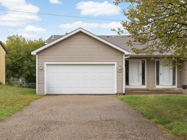 2403 Brenner Ct, Roseville, MN 55113
