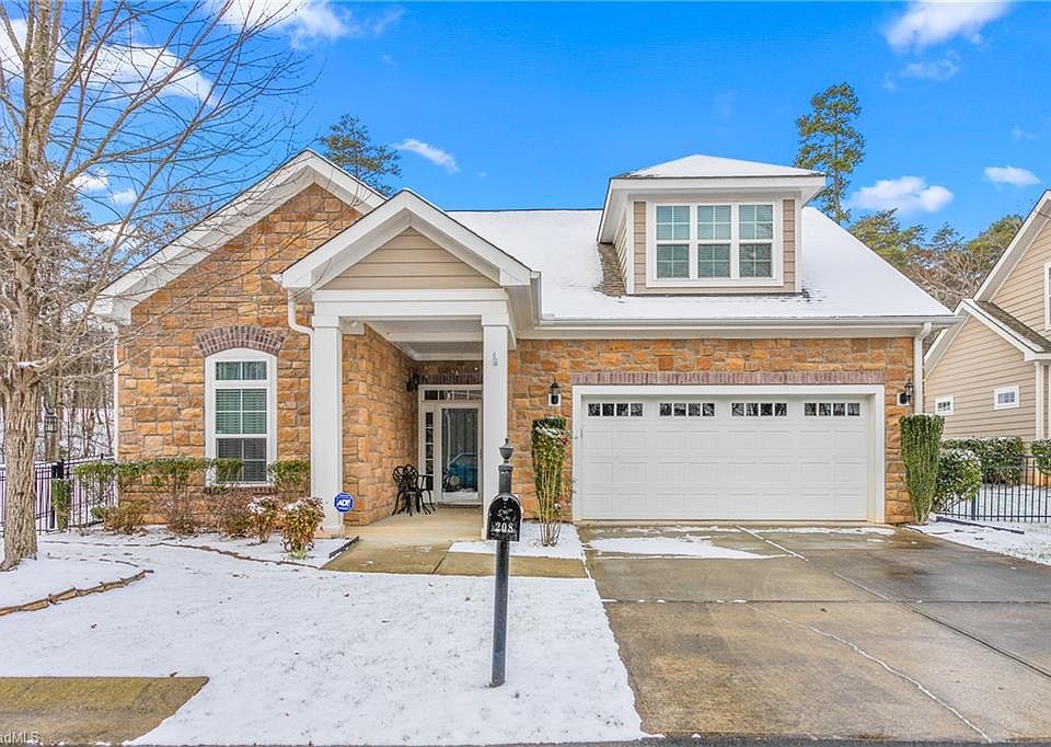 1st image of 208 Abigail Ln