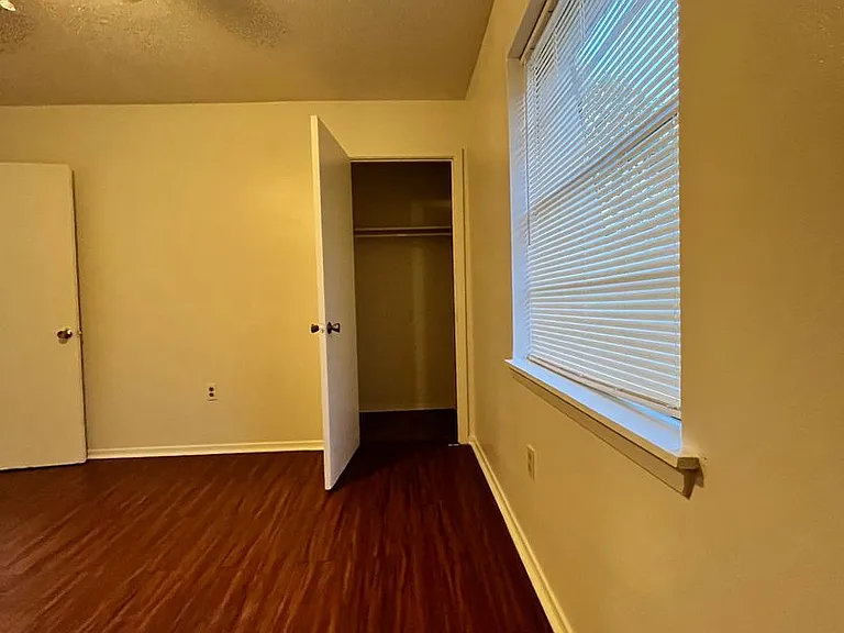 3rd Street Apartments — Photo 9