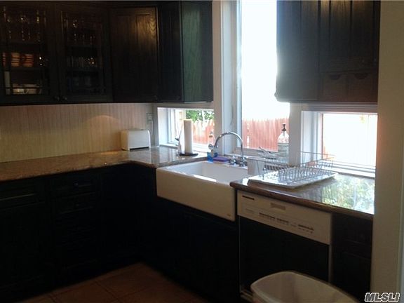 3rd image of 30 Biarritz St
