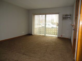 7121 34th St APT 1, Berwyn, IL 60402
