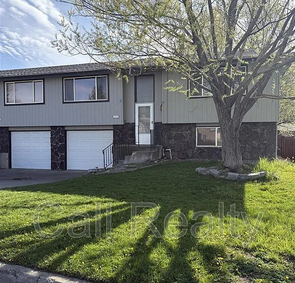 3911 S Moffitt Rd — Photo 1
