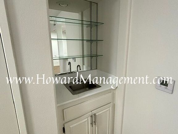 5th image of 2355 S Bentley Ave APT 104
