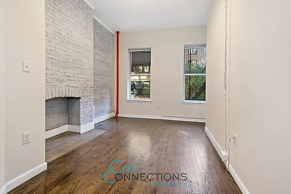 Rented by City Connections Realty | media 2