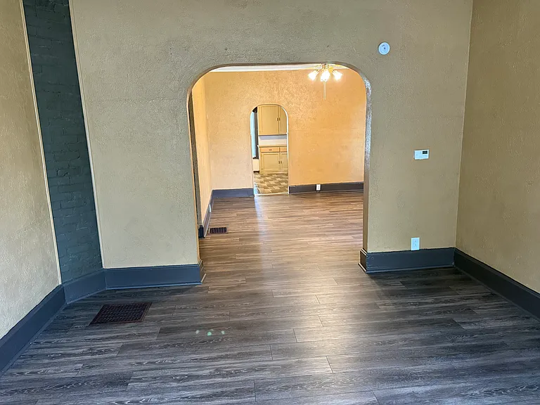 1720 Taylor St — Photo 2