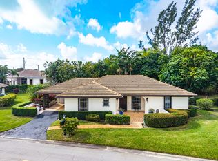 446 Pine Villa Dr, Atlantis, FL 33462