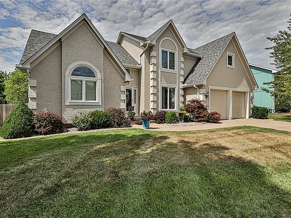 2nd image of 2809 NW Westbrooke Cir
