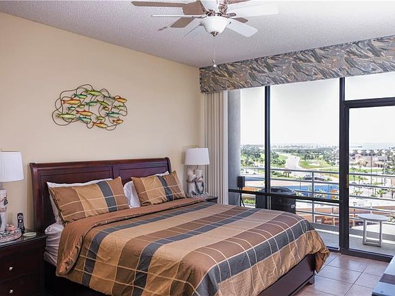 3rd image of 1000 Padre Blvd #708
