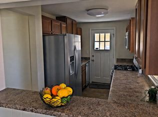 1101 Fairfield Cir, Waukegan, IL 60085